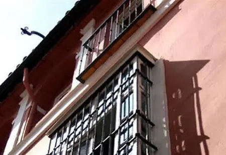 Nuea Giralda Sewilla