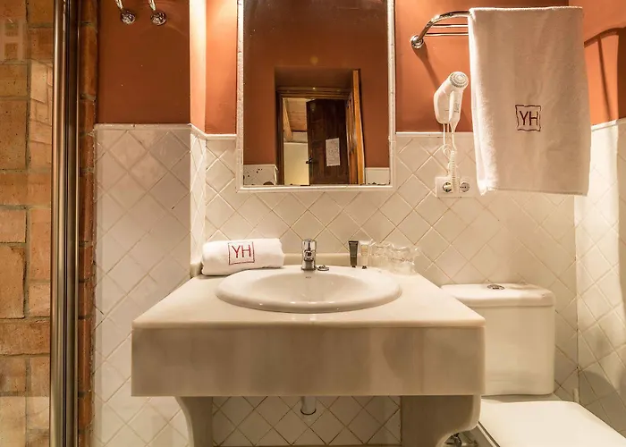 Hotel Nuea Giralda 2*